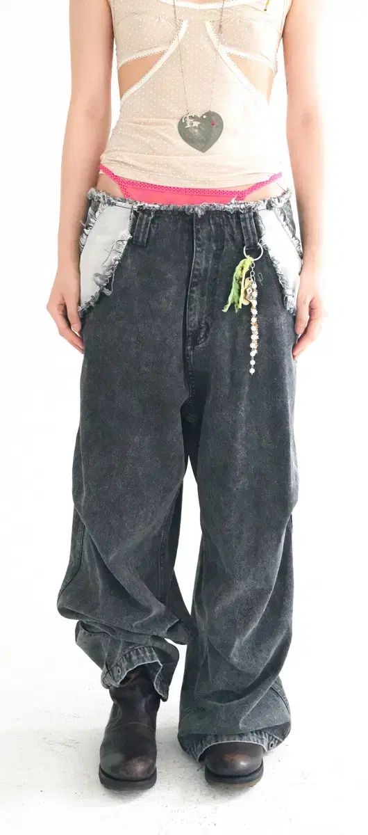 shop faerie cut ー off denim maxi pants ( black ) 新品