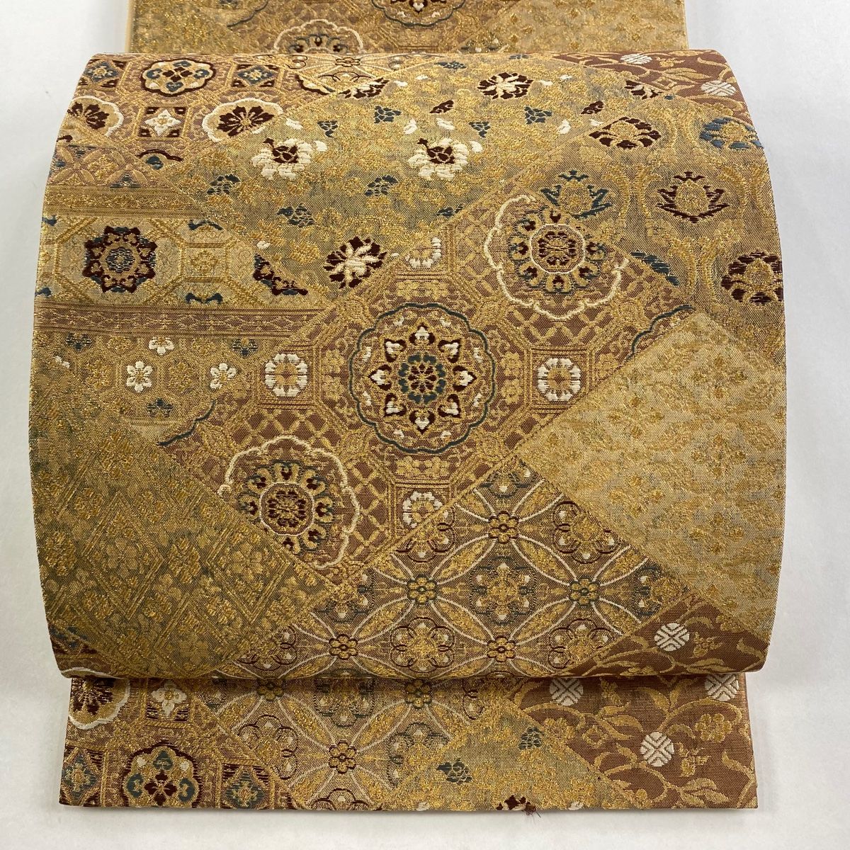 袋帯 秀品 華文 七宝 金糸 箔 薄茶色 六通 正絹