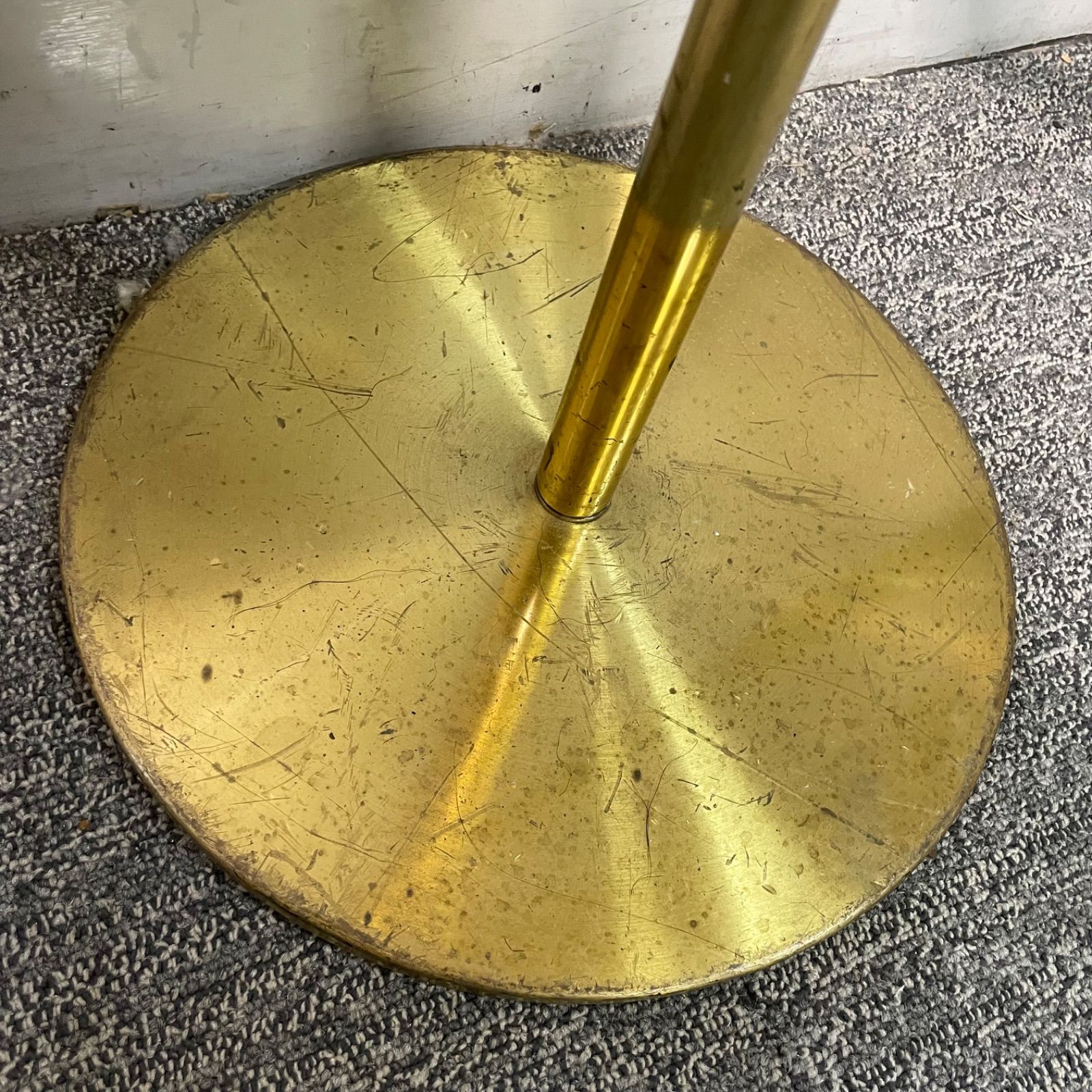 フロアガイドポール ロープスタンド 金 ゴールド 仕切り 展示会 美術館