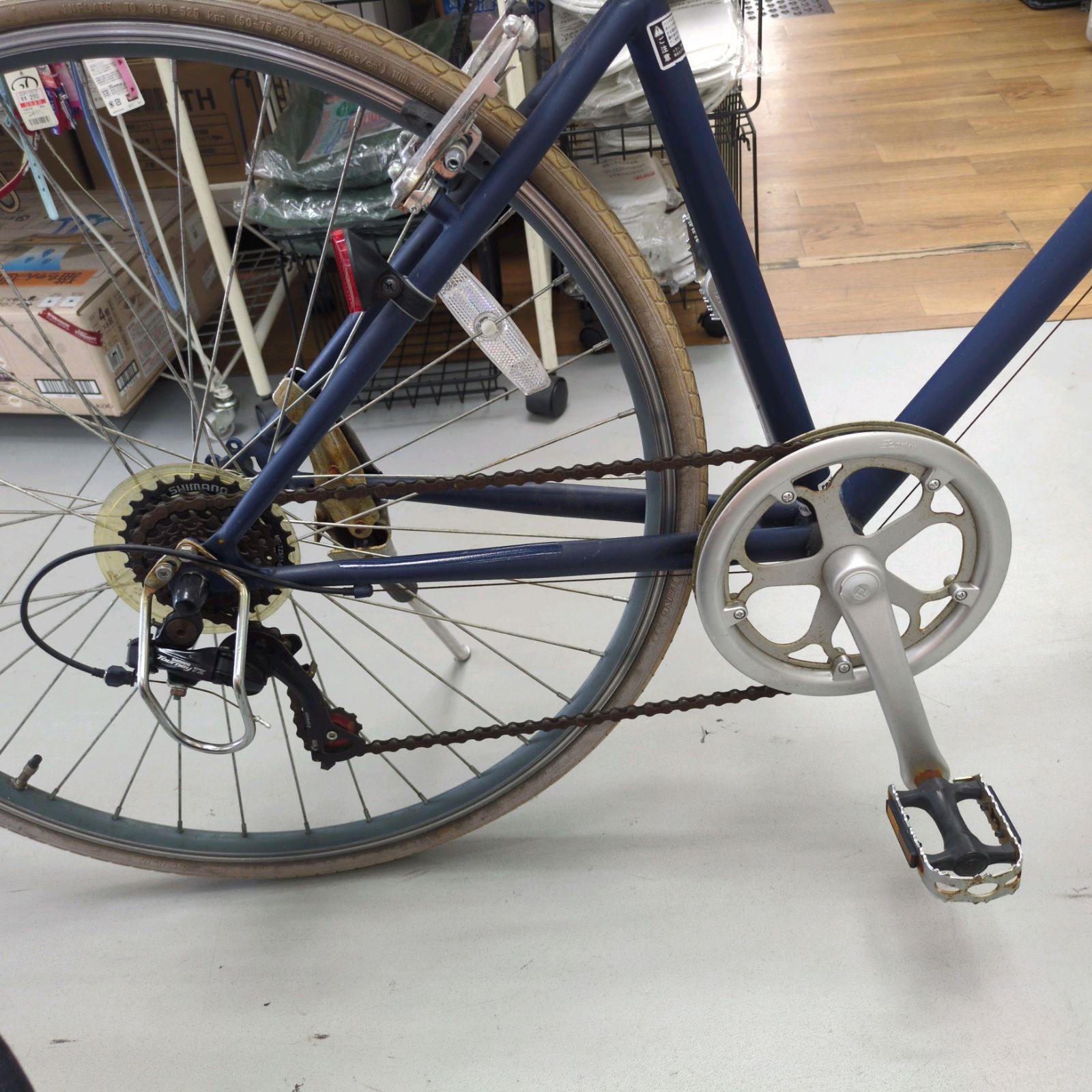 J060 ☆サビキズ使用感有り☆クロスバイク☆アサヒ☆SCH700☆6段☆700