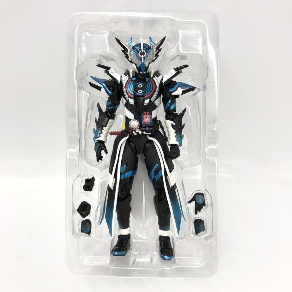 中古】バンダイ S.H.Figuarts 仮面ライダークローズエボル