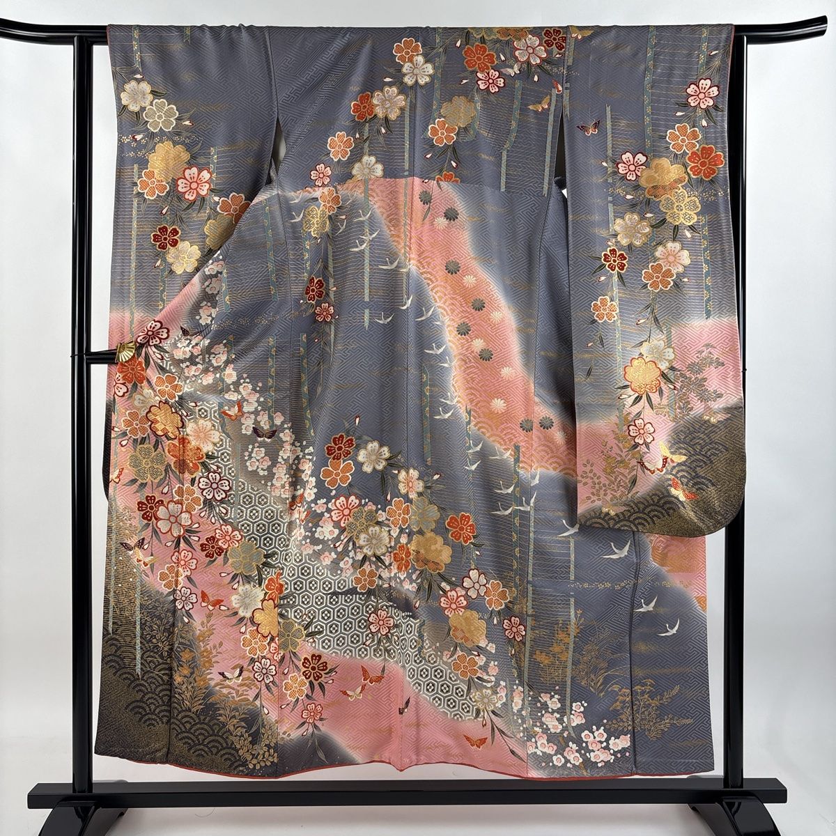 美品 振袖 身丈163cm 晴れ着ガード加工 暈し 花柄 和装 着物 #AB24 美品】 振袖 身丈154.5cm 裄丈63cm S 袷 桜 蝶 金糸 金彩 赤茶 正絹 秀