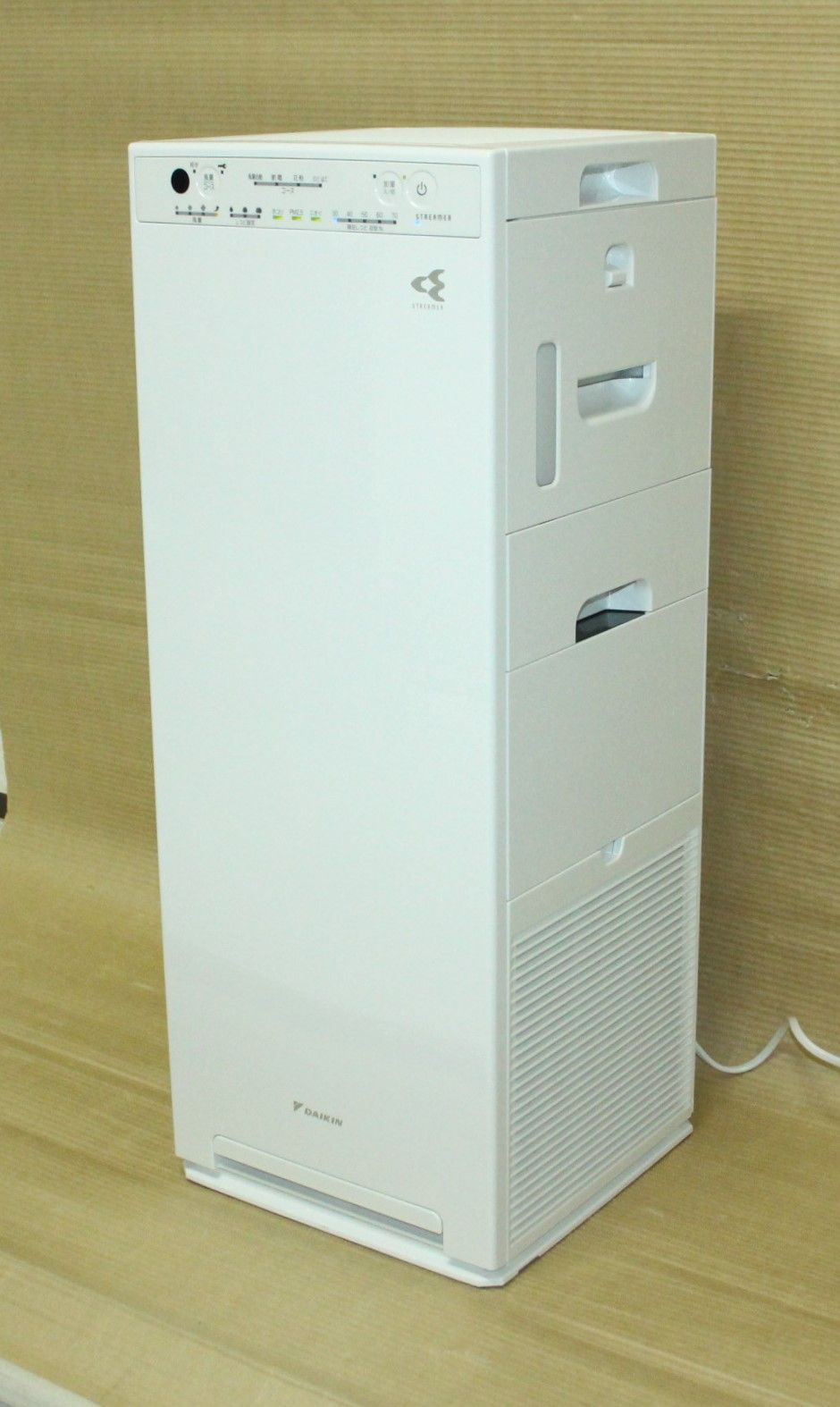 美品✨DAIKIN ストリーマ空気清浄機 MC80SKS-W 美品✨DAIKIN ストリーマ空気清浄機 MC80SKS-W