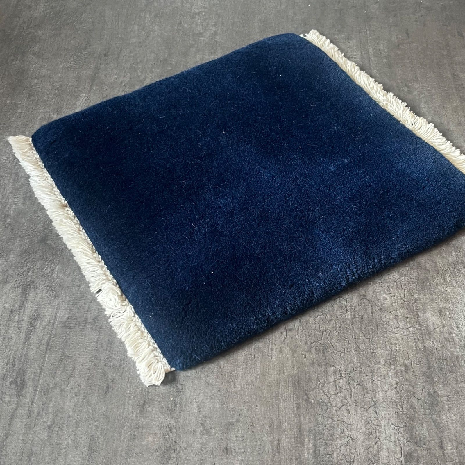 【美品】　MUNI CARPETS チェアラグ ONLINE STORE | MUNI CARPETS