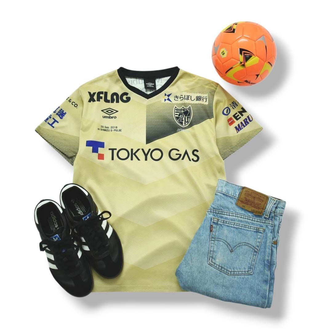 UMBRO - 送料込新品未使用タグ付アンブロFC東京パフォーマンスシャツ UMBRO - 送料込🌟新品未使用タグ付🌟アンブロ🌟FC東京
