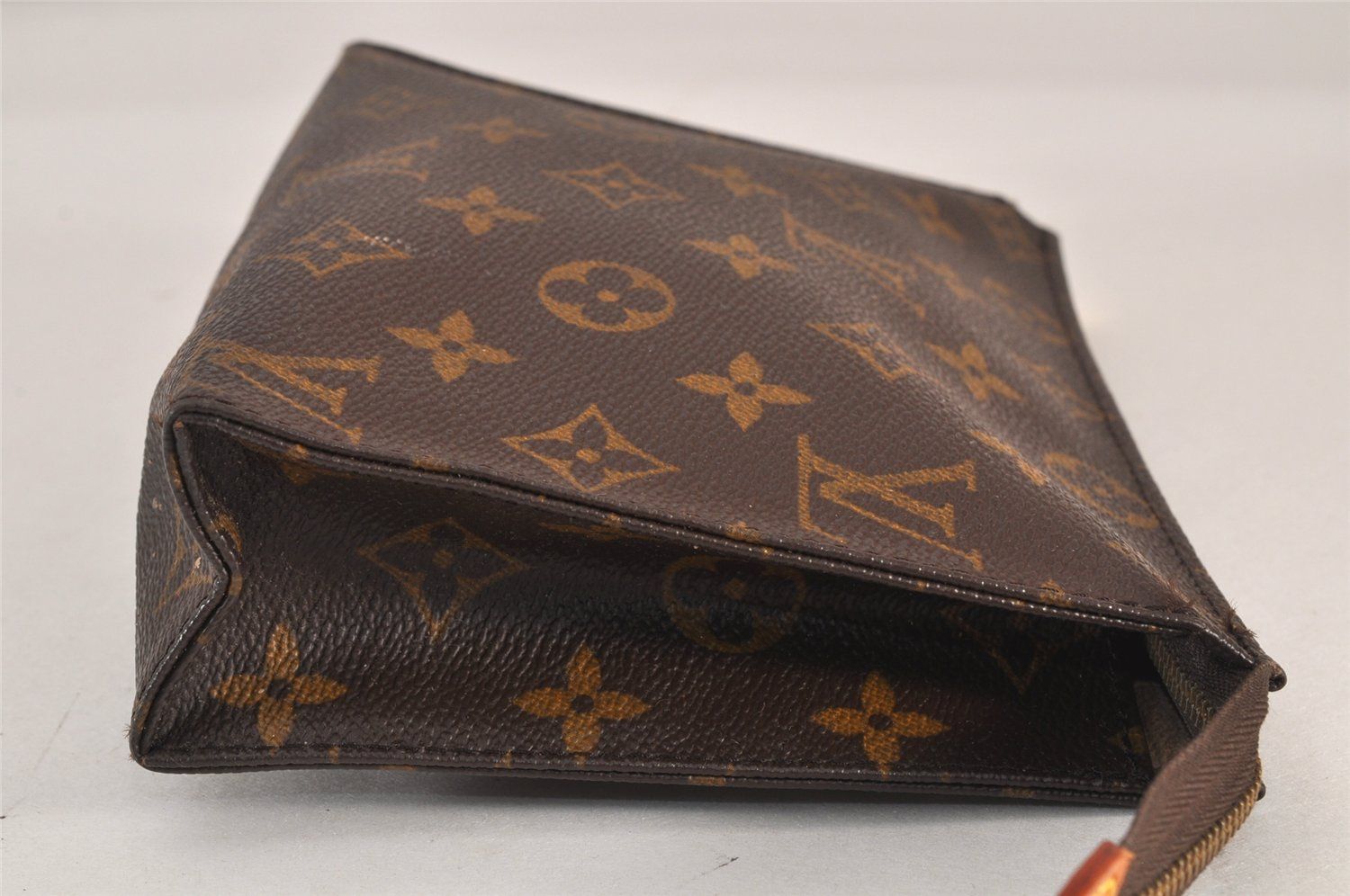 LOUIS VUITTON ルイヴィトン モノグラム ポッシュトワレ 19