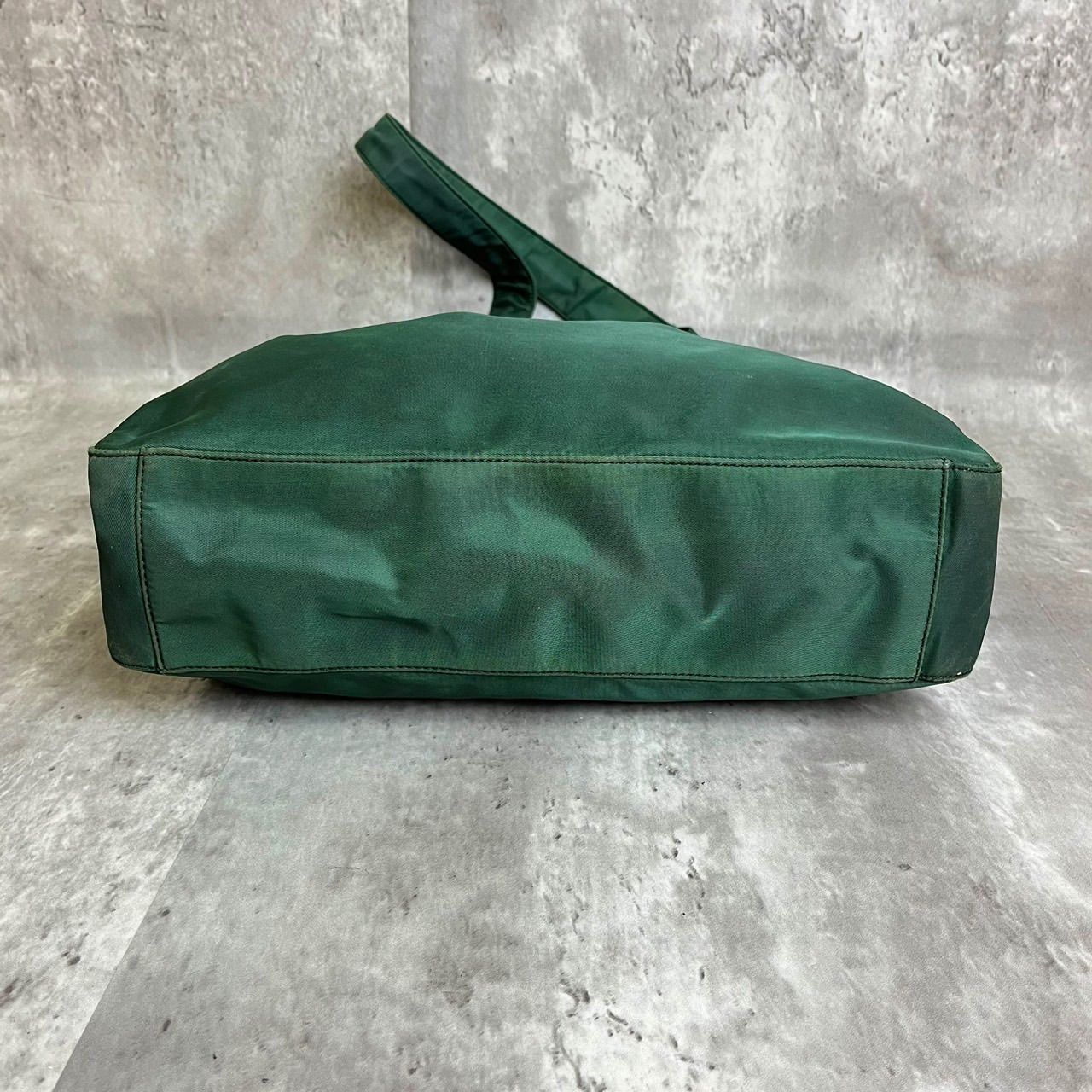 ✨良品✨ PRADA プラダ ワンショルダーバッグ トートバッグ 三角