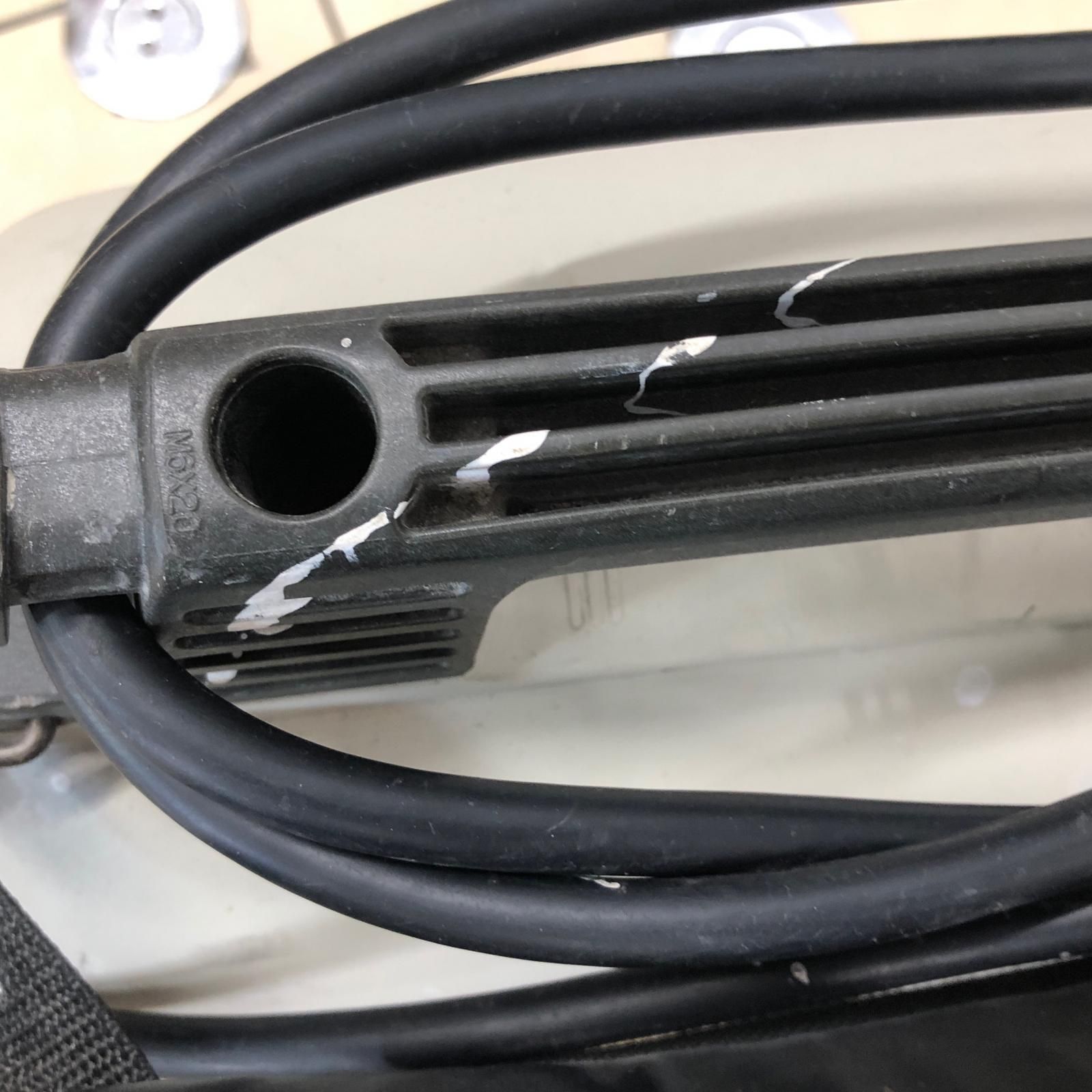 エアコンプレッサー