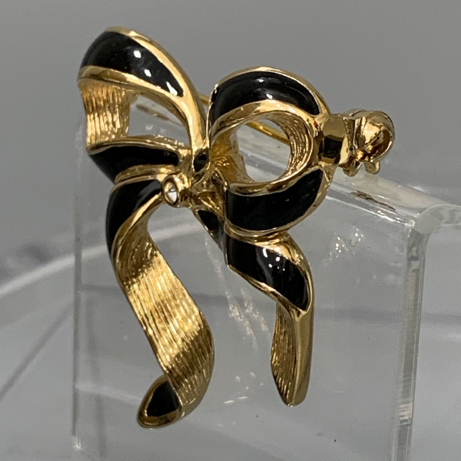 4EM25 Dior ディオール ブローチ リボン ゴールド 金 アクセサリー 4EM25 Dior ディオール ブローチ リボン ゴールド 金