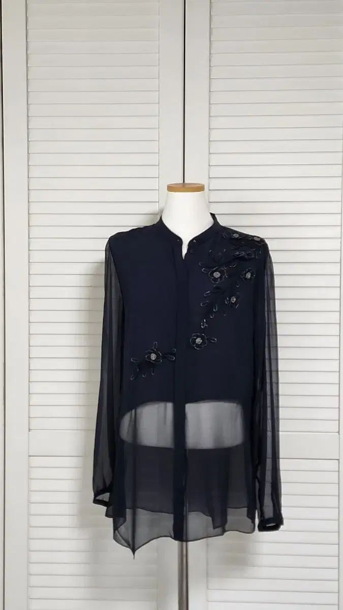 Elie Tahari フラワー シースルー ブラウス