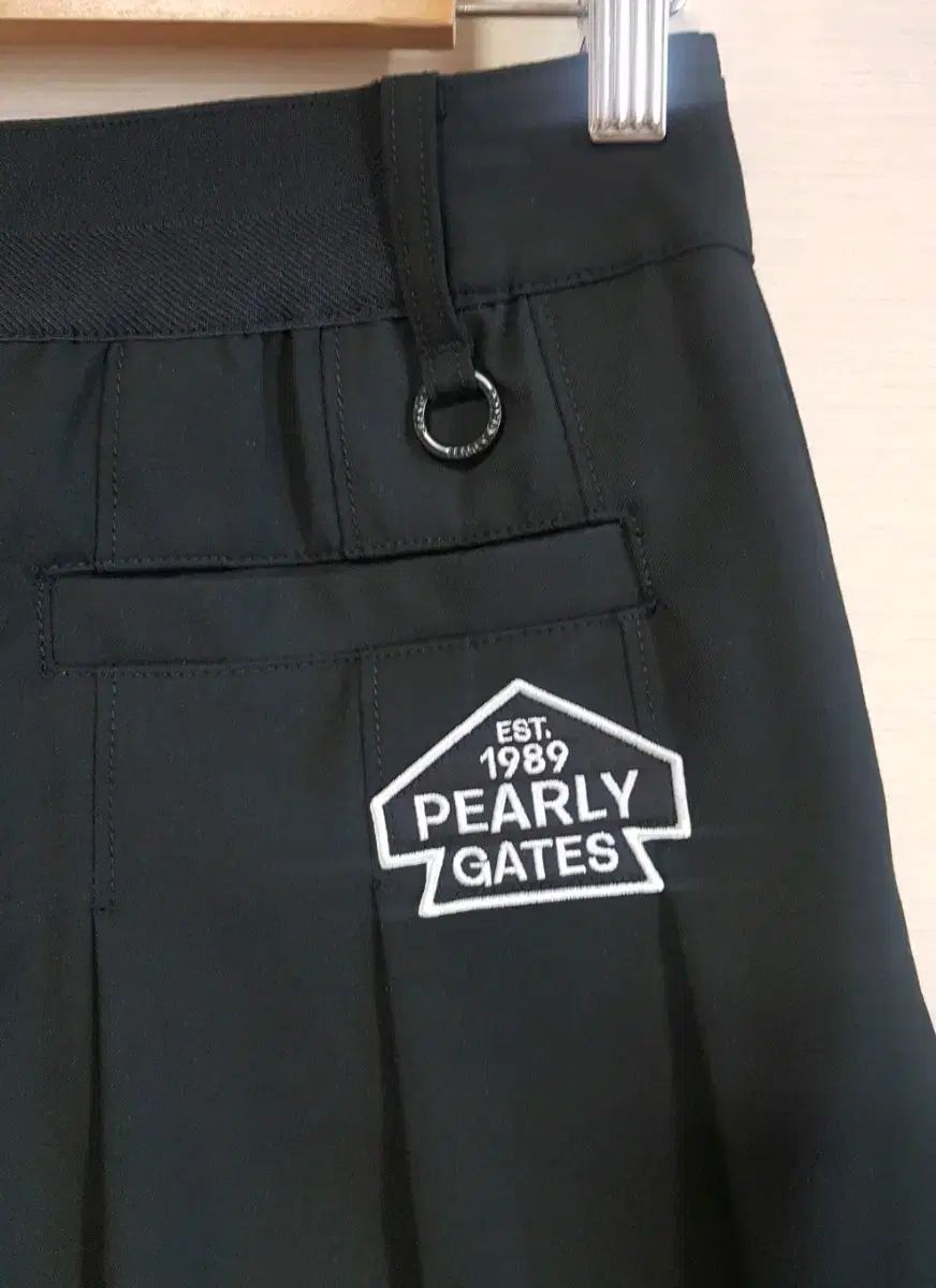 PEARLY GATES パーリーゲイツスカートパンツネイビーゴルフウェアS PEARLY GATES パーリーゲイツ 2024年モデル スカート ネイビー系