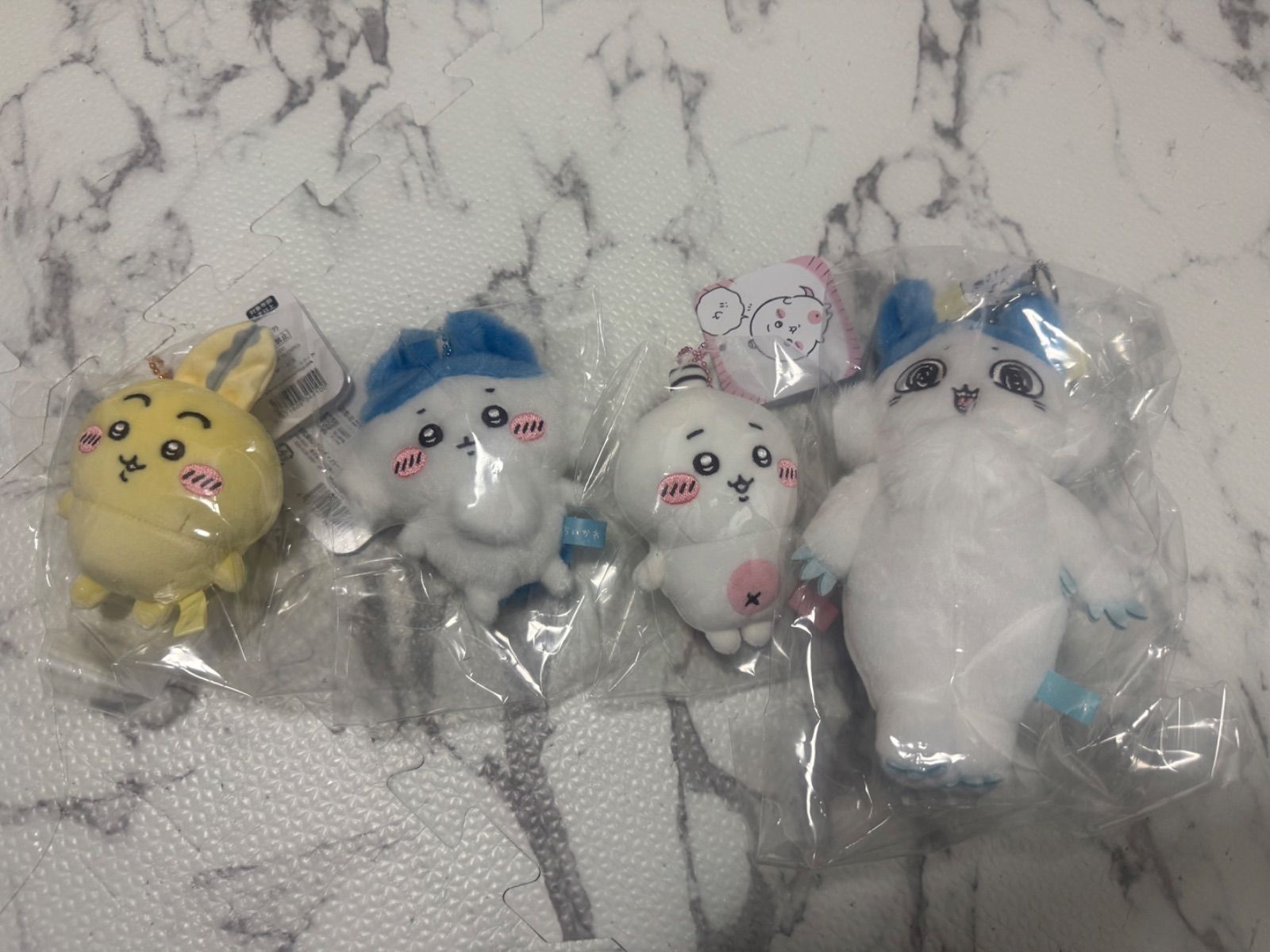 ちいかわ パラレルワールド!？BIGぬいぐるみ | 商品紹介 - 株式会社