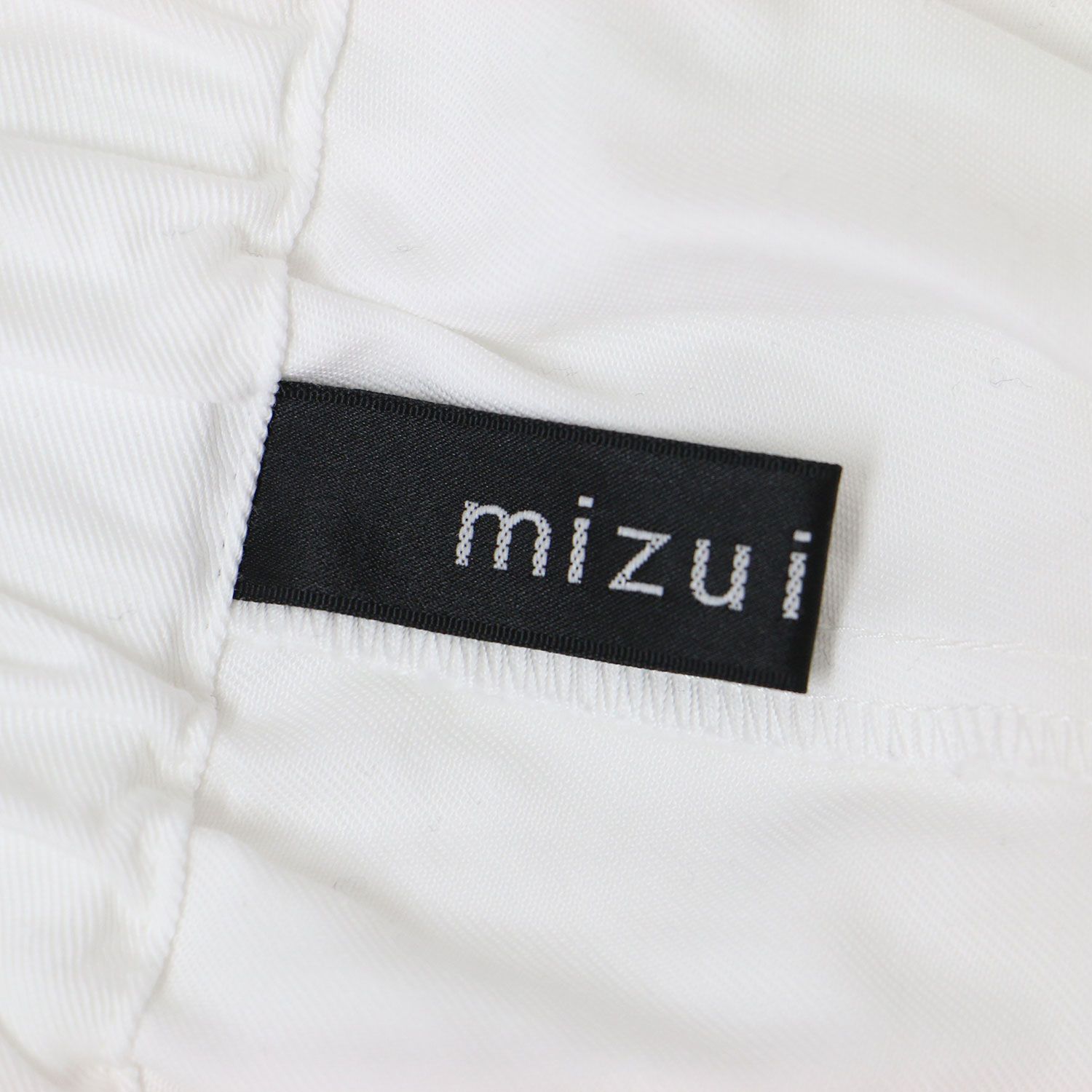 ミズイロインド　タックチノパンツ　ホワイト　サイズ2 mizuiro ind ミズイロインドとろみ ドレープ ワイド タック