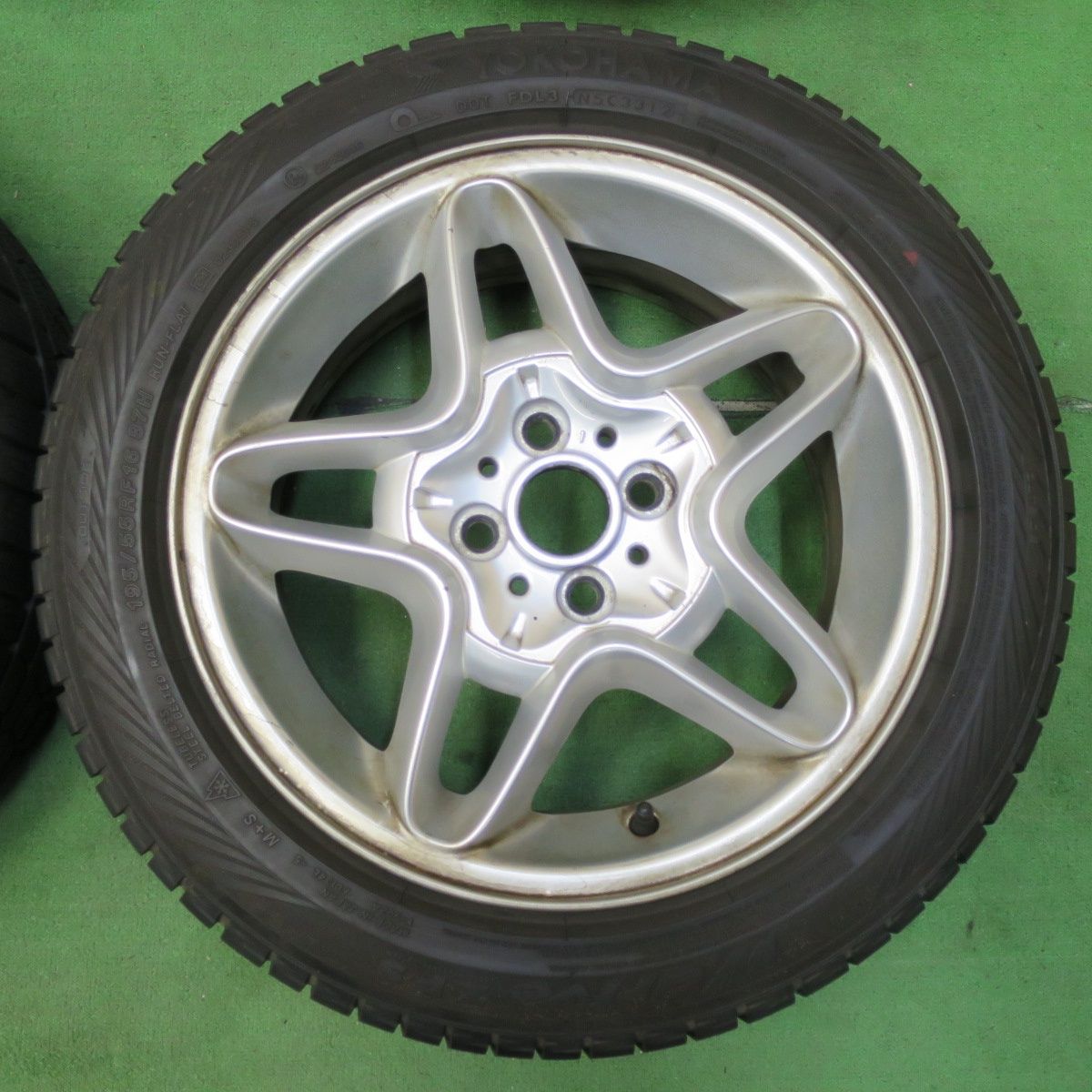 MINI ミニ 純正 クーパー PCD100 4穴 バリ溝 195/55R16 送料無料] バリ溝！9分☆MINI ミニ クラブマン クーパー R55 R56 純正