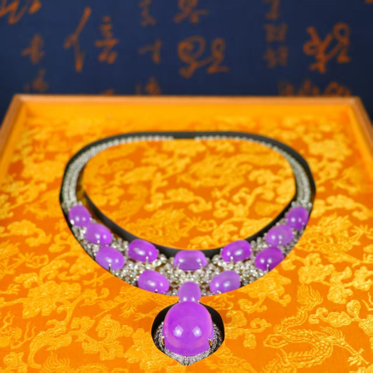 特別な日 清代 宮廷御蔵 髙氷 宝石彫 紫宝石 嵌宝石 ネックレス アクセサリ 置物 時代物 骨董品 旧家蔵岀し 唐物 中国古美術品R092601 人気の新作入荷！