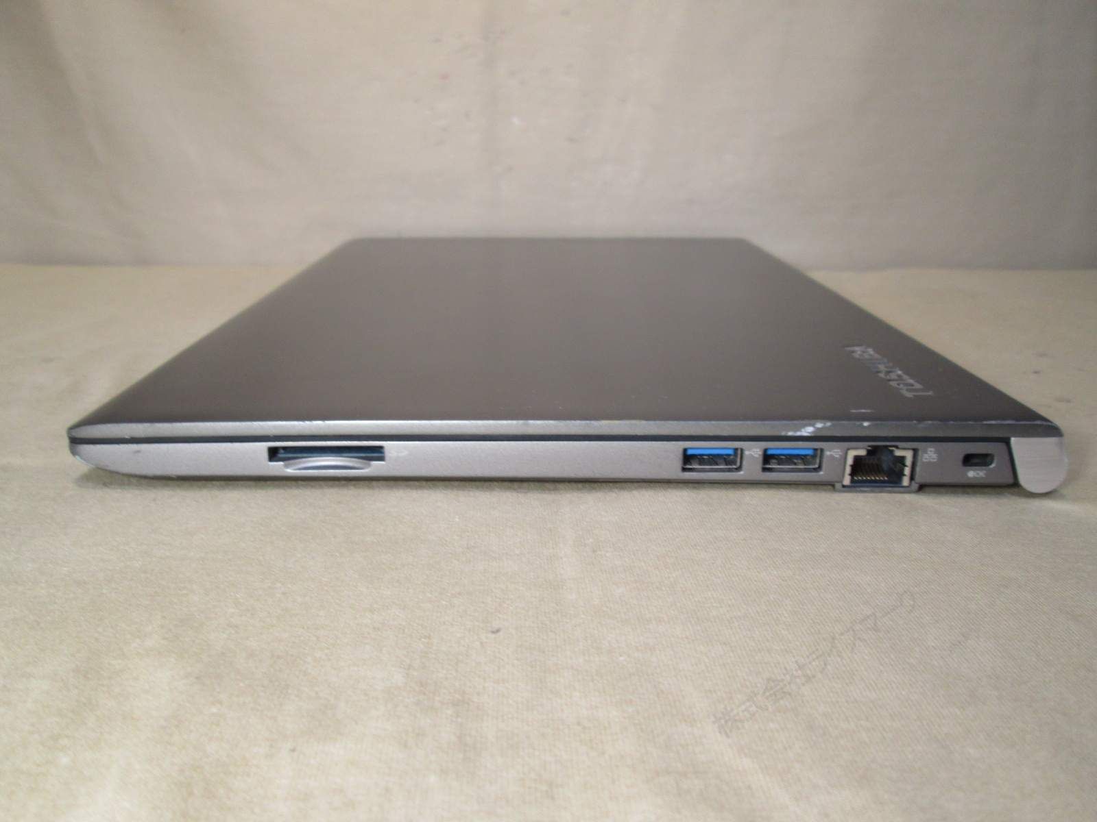 東芝 dynabook R634/L【SSD搭載】 Core i5 4300U 【Windows8モデル
