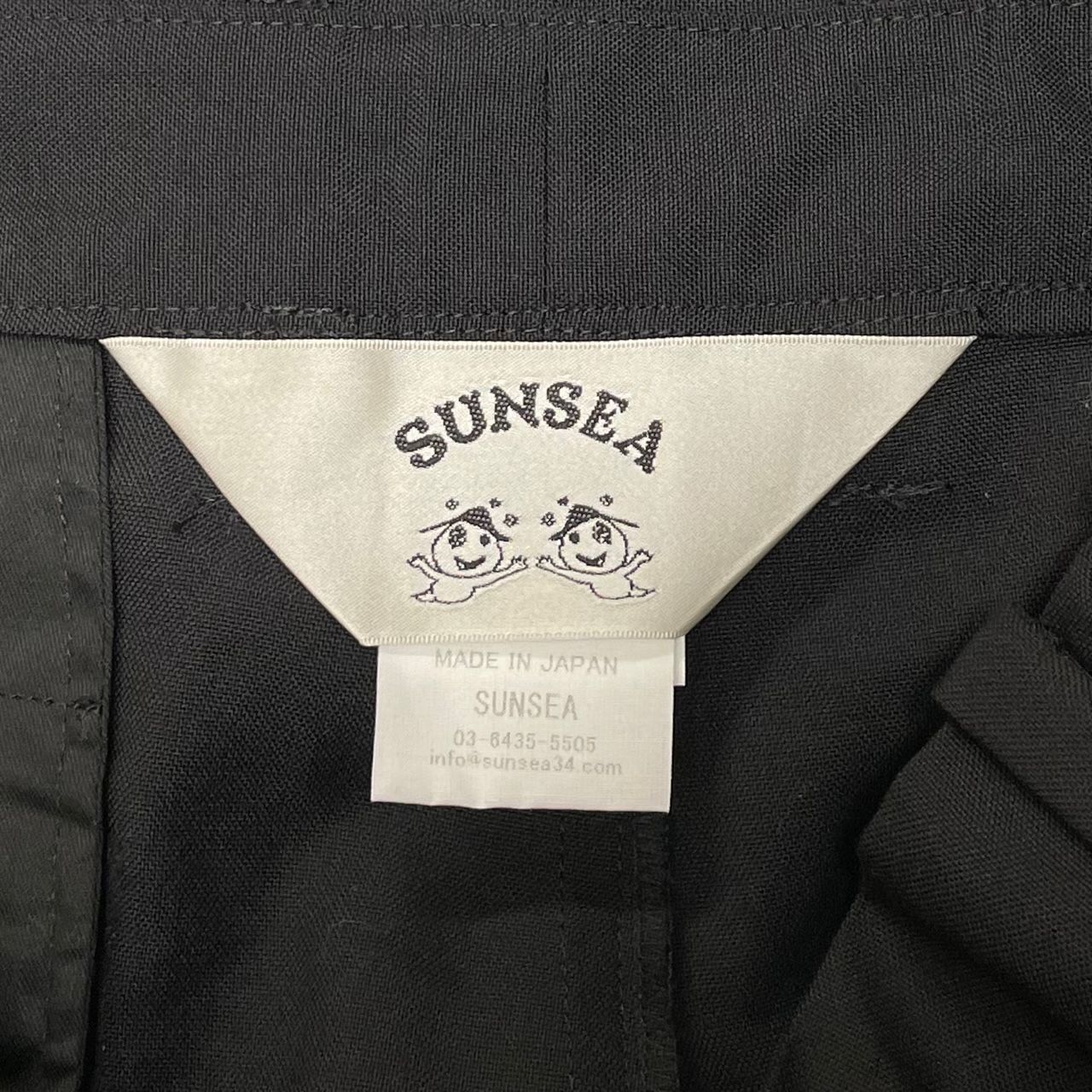 定価38500円 SUNSEA N.M OXFORD ROYAL w/耳 BERMUDA SHORTS 定価38500円 SUNSEA N.M OXFORD ROYAL w/耳 BERMUDA SHORTS