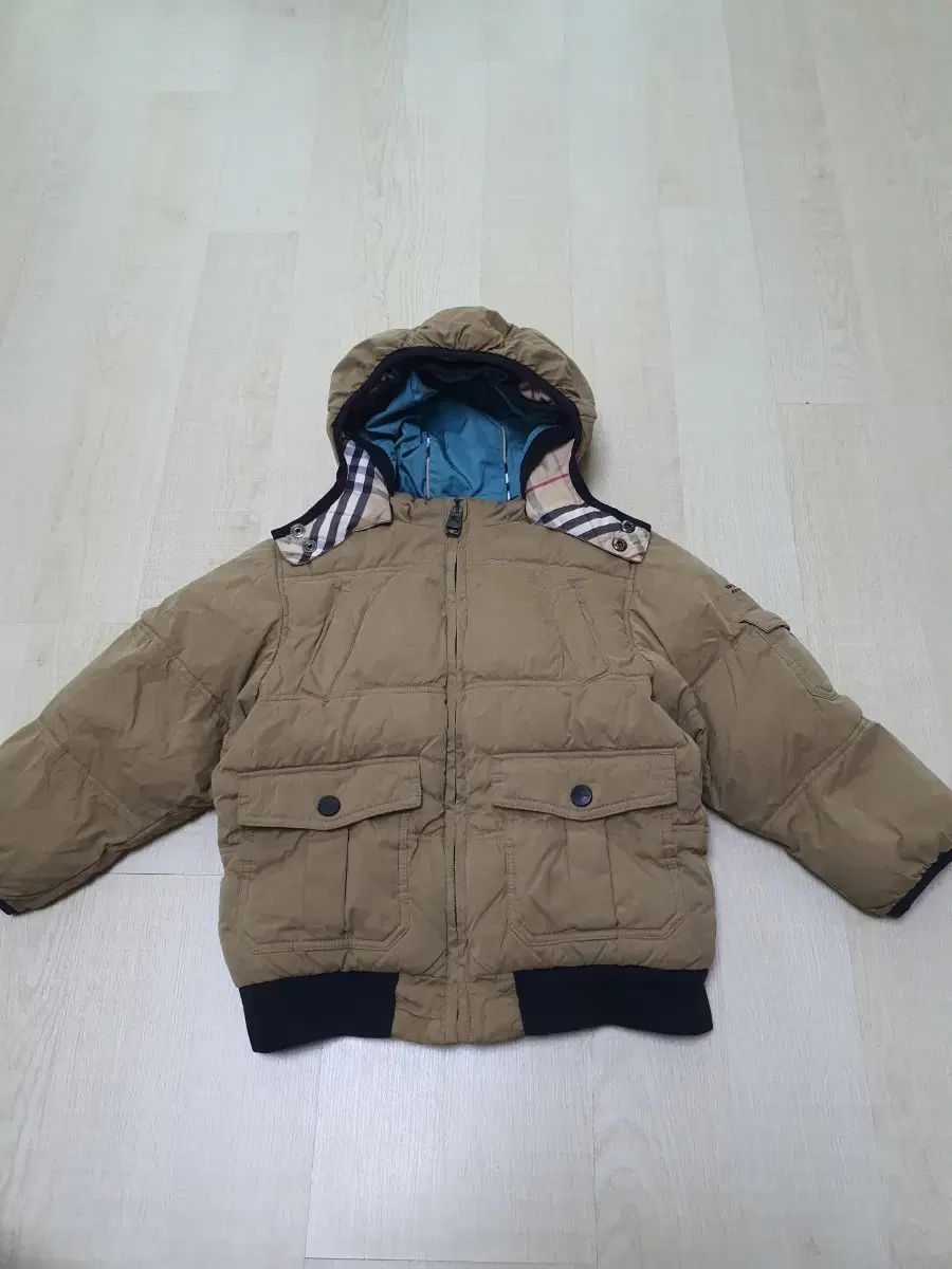 4Y Burberry Kids(バーバリーキッズ) ダウン