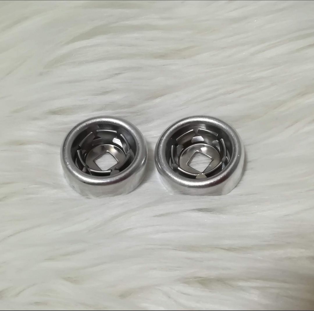 ☆即納☆　封印　50個　封印台　土台　台座　正規　四輪　普通車　大型　再封印 ☆即納☆ 封印 2個 封印台 土台 台座 正規 四輪 普通車 大型 再封印