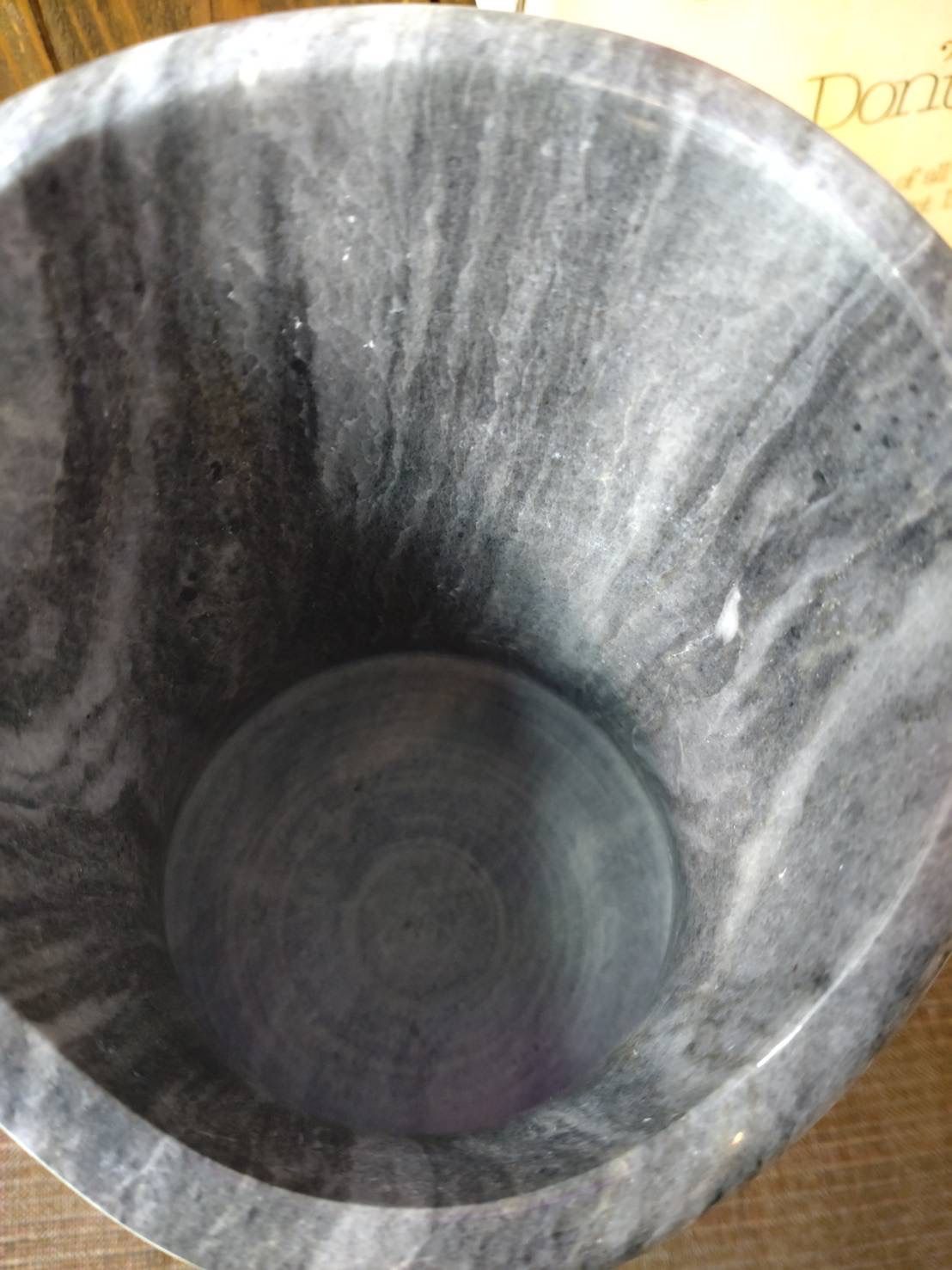 大理石 花瓶 大理石の花瓶を買取。査定金額と詳細。バブル時代に流行った