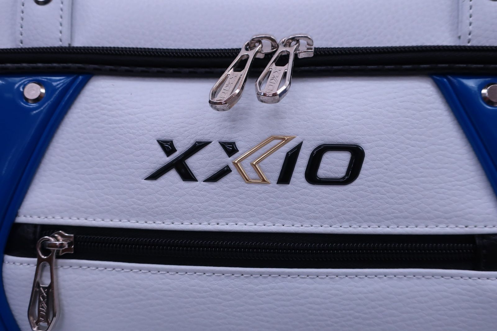 美品】XXIO(ゼクシオ) ボストンバッグ 白 メンズ フリーサイズ