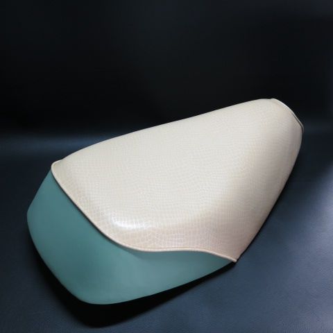 □《Euphoria》張替え済♪【スーパーTact タクト AF09】シート 白