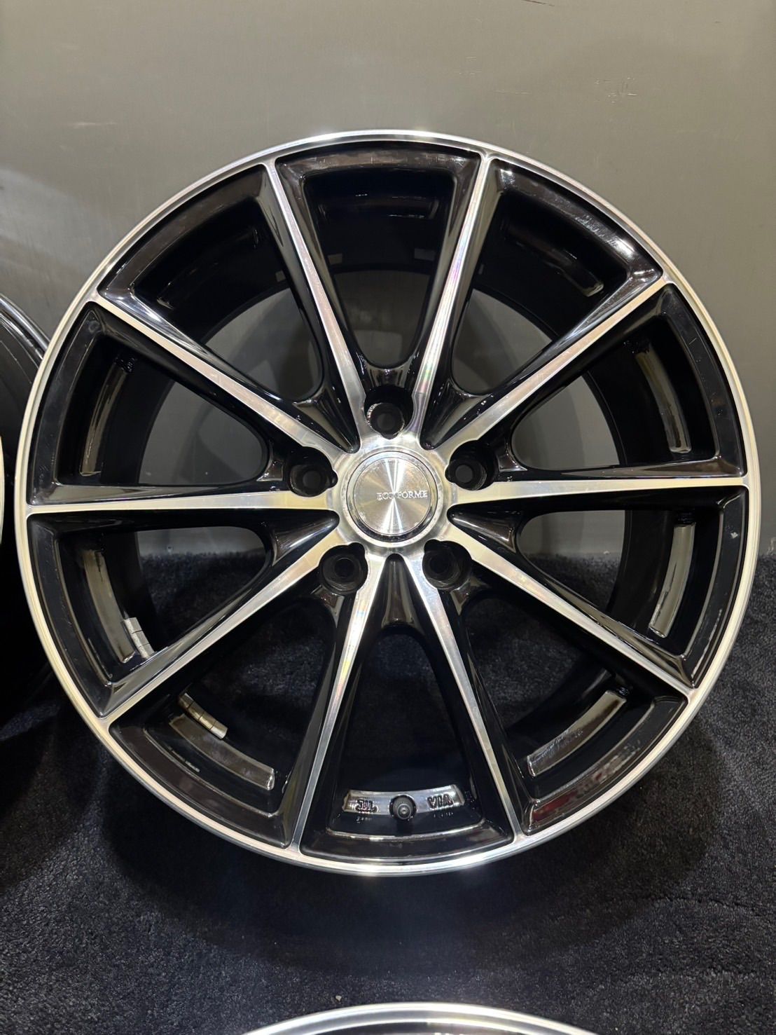 美品 スバル純正アルミホイール GP系 XV フォレスター 17X7J 5H 100 +