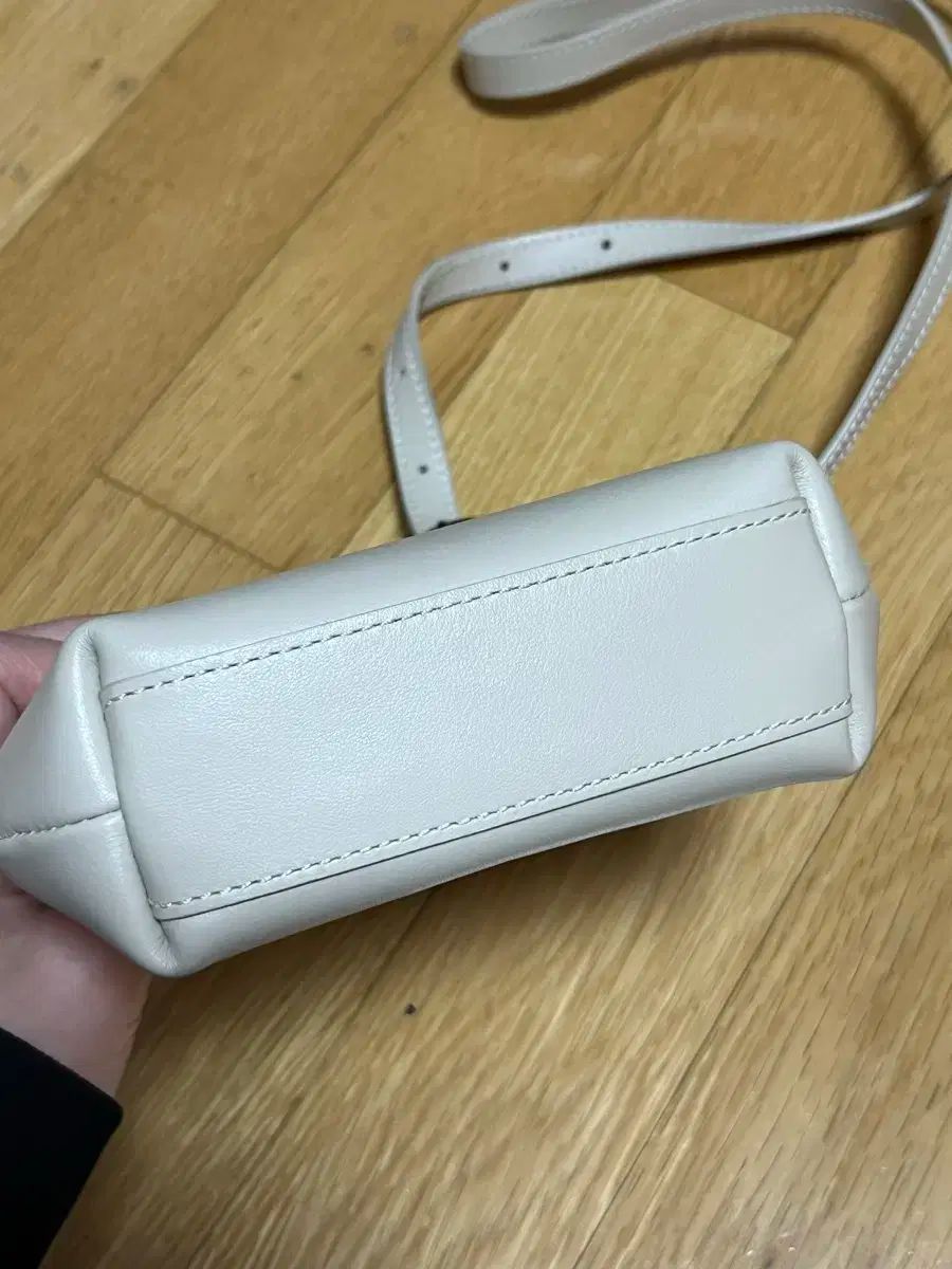 minitmute ミニミュート コンパクトウォレット アイボリー Brett