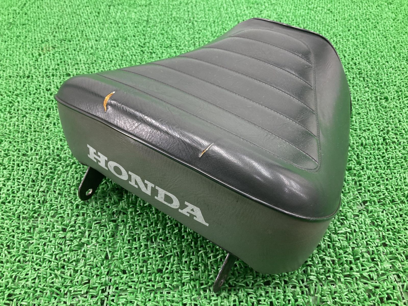 ベンリィCD125T シート 4C2 ホンダ 純正 中古 バイク 部品 シート 