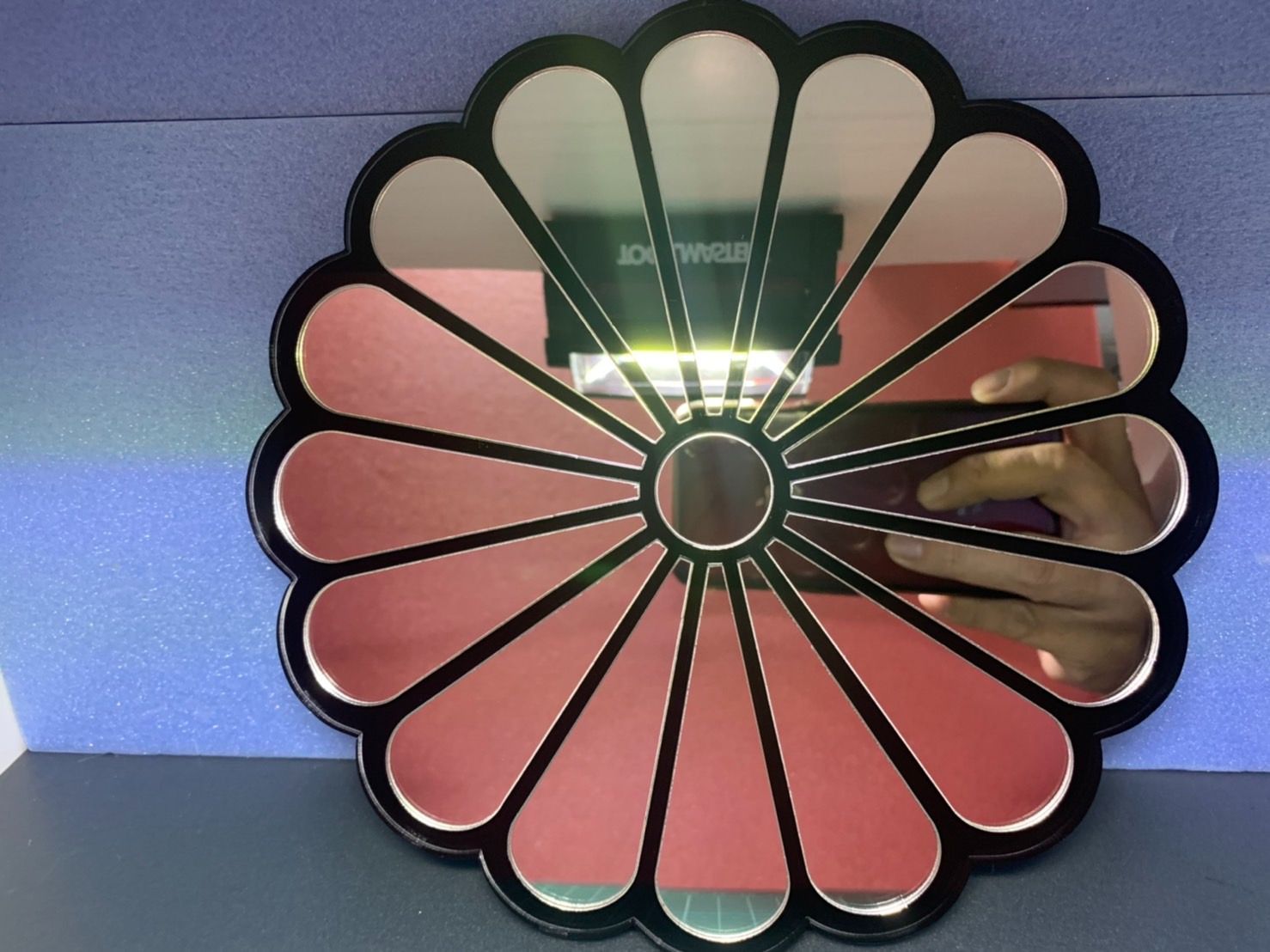 菊紋菊型 プレート エンブレム 直径約20CM - メルカリ