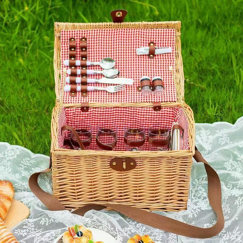 ピクニックバスケット食器付き
