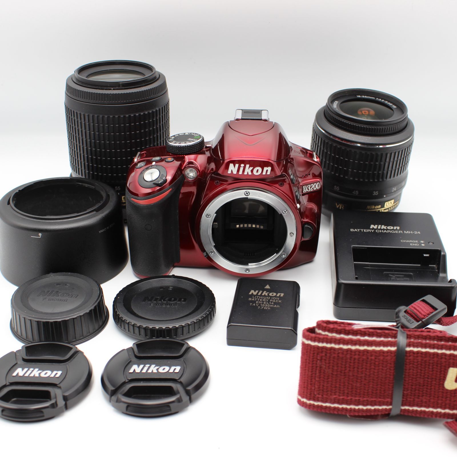 シャッター数9 380 上品 Nikon デジタル一眼レフカメラ D3200 200mmダブルズームキット 18-55mm|55-200mm付属 レッド D3200WZ200RD