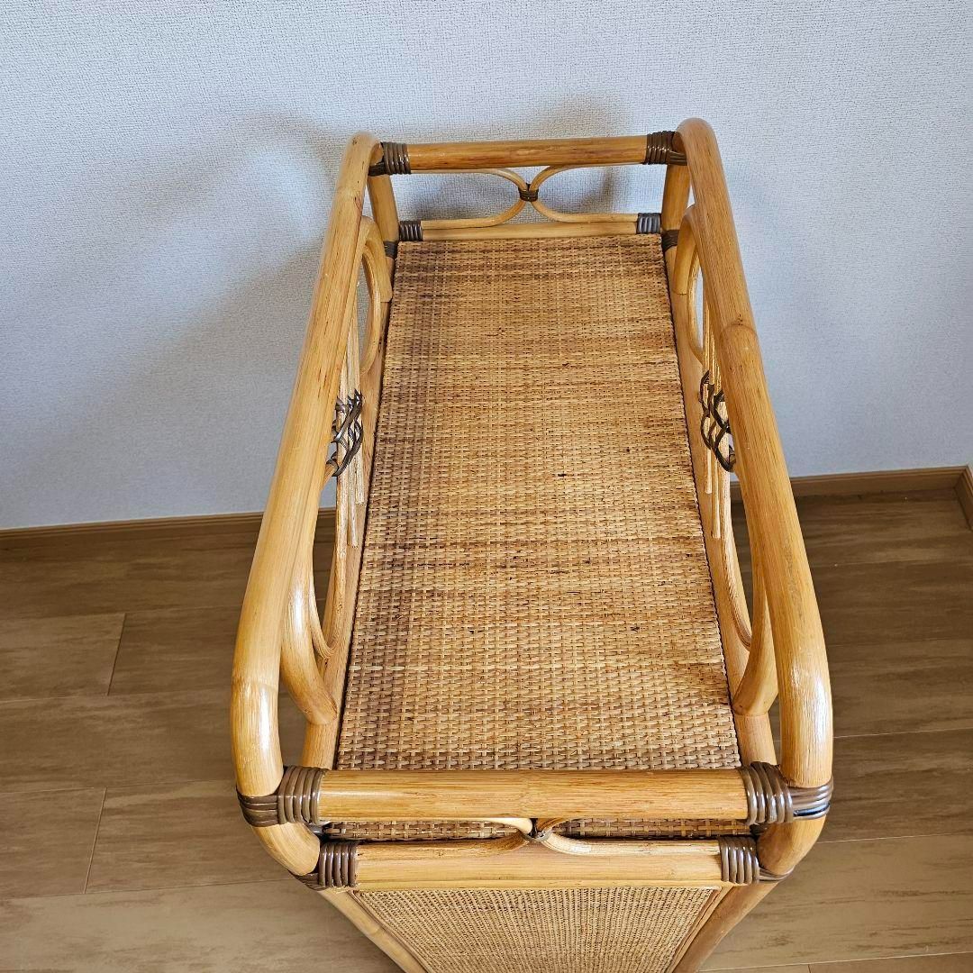 希少 めずらしい形 ラタン 籐 ランドリーラック キャスター付き 台座