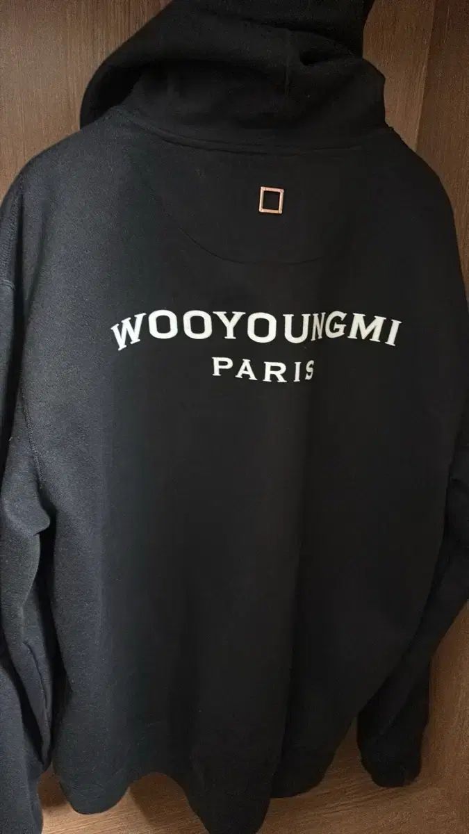 WOOYOUNGMI(ウーヨンミ) バックロゴ フード付きTシャツ 46