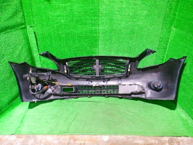 フロントバンパー