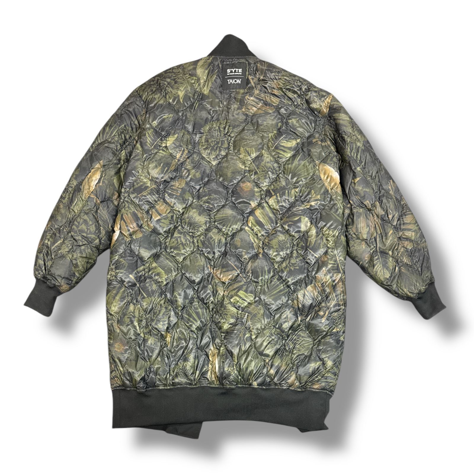 参考上代45100円 S'YTE X TAION DAHLIA CAMOUFLAGE QUILTED DOWN