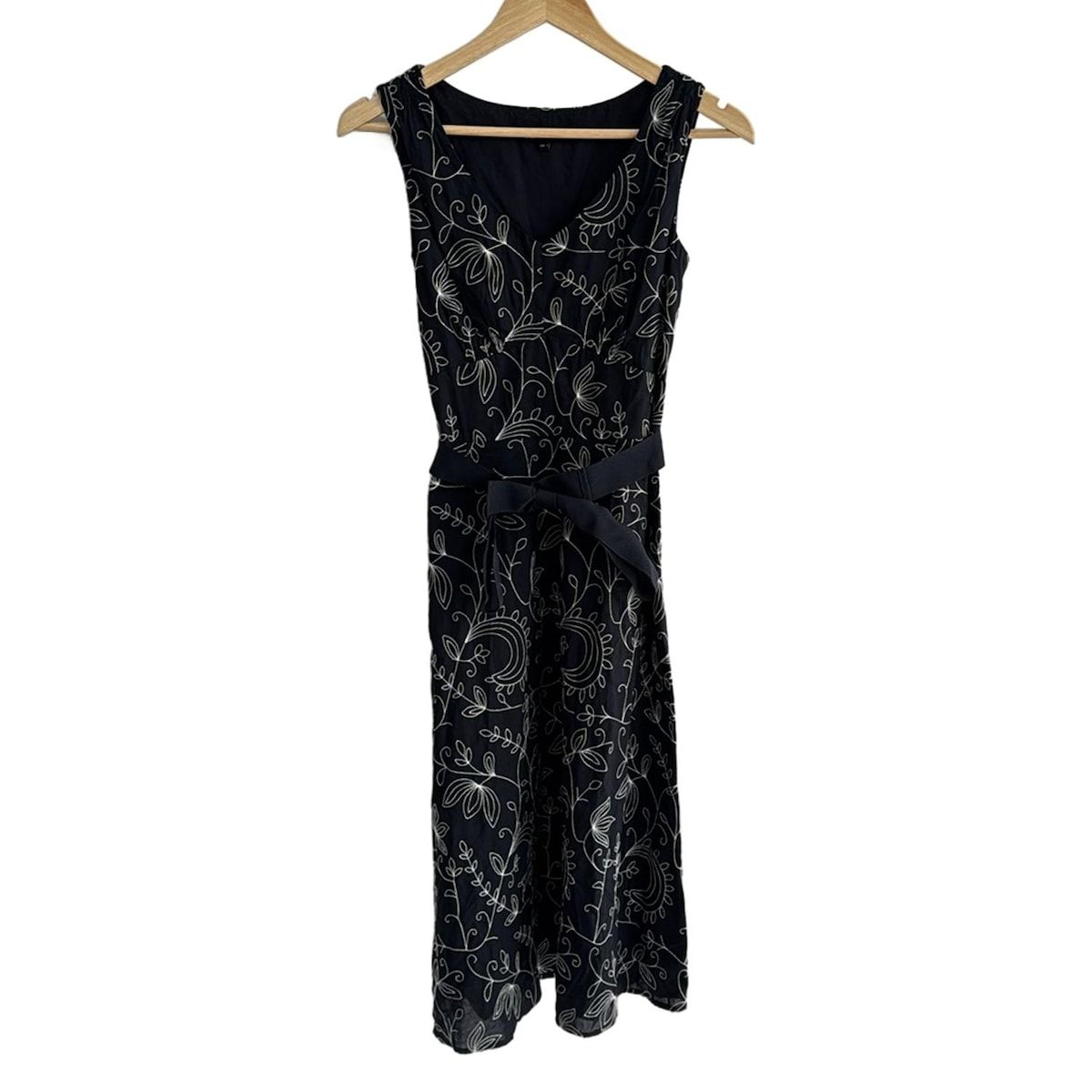 LAURAASHLEY ローラアシュレイ ワンピース サイズ7 S レディース - ダークネイビー×白 Vネック|ノースリーブ|ひざ丈|刺繍