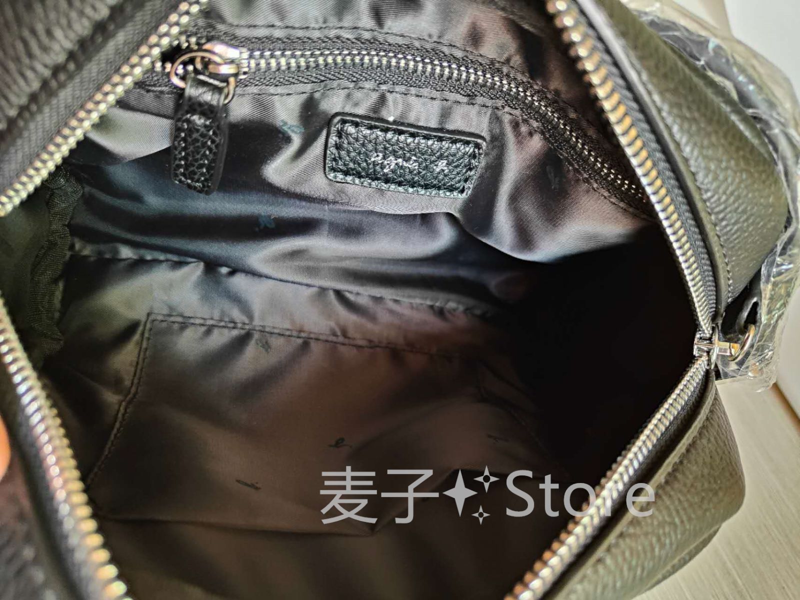 アニエスベー Agnes.b エンボスロゴ ショルダー バック レザー 新品 大人気 アニエスベー ショルダーバッグ agnes b. エンボス
