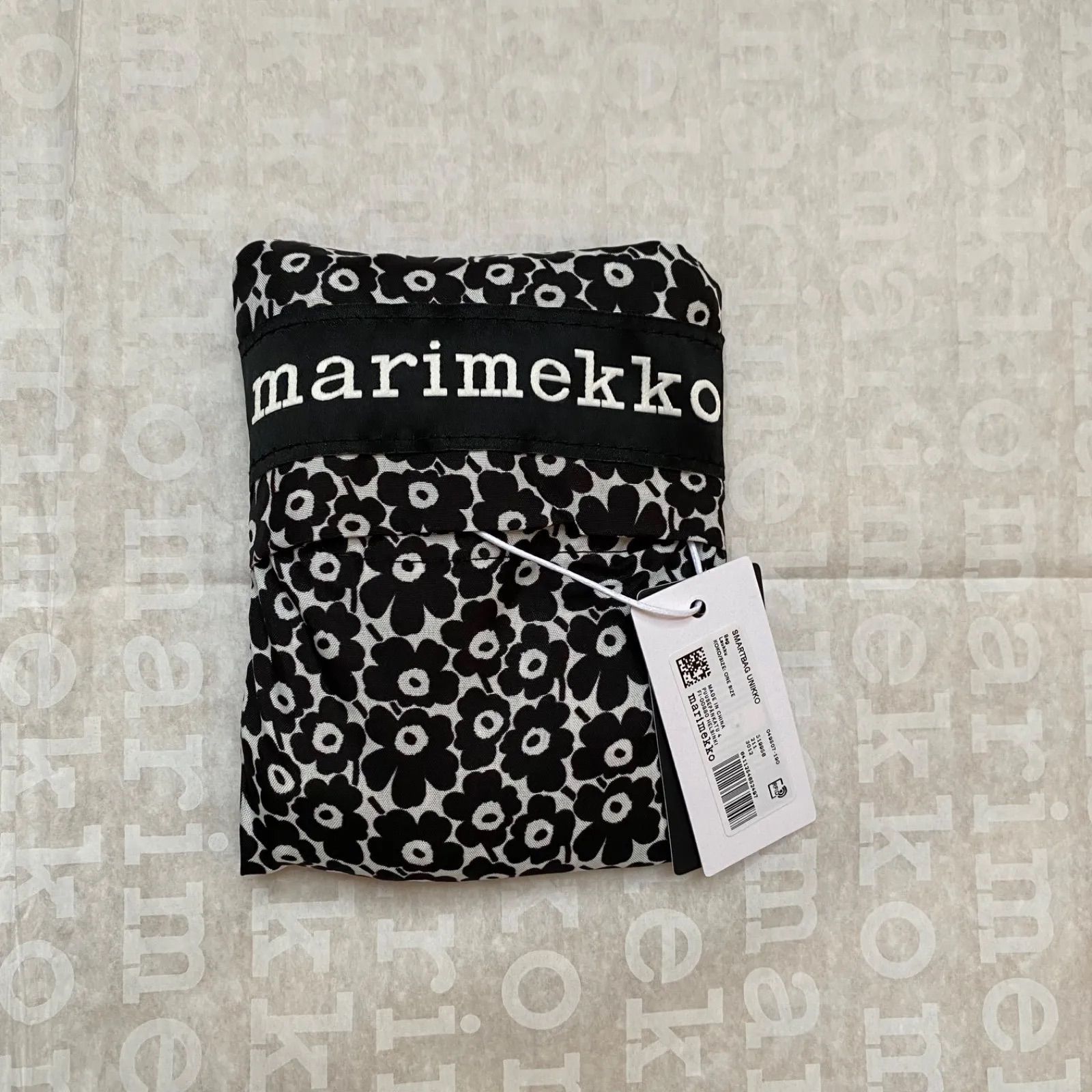 新品未使用　限定　marimekko マリメッコ　ウニッコ　エコバッグ マリメッコ（marimekko）ファニーバックパック ウニッコ柄