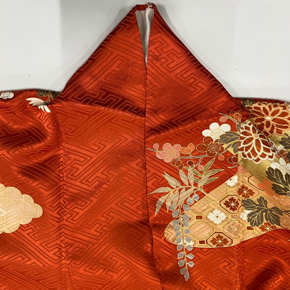 振袖 身丈163cm 裄丈65cm M 袷 蝶 草花 金糸 金彩 赤 正絹 秀品