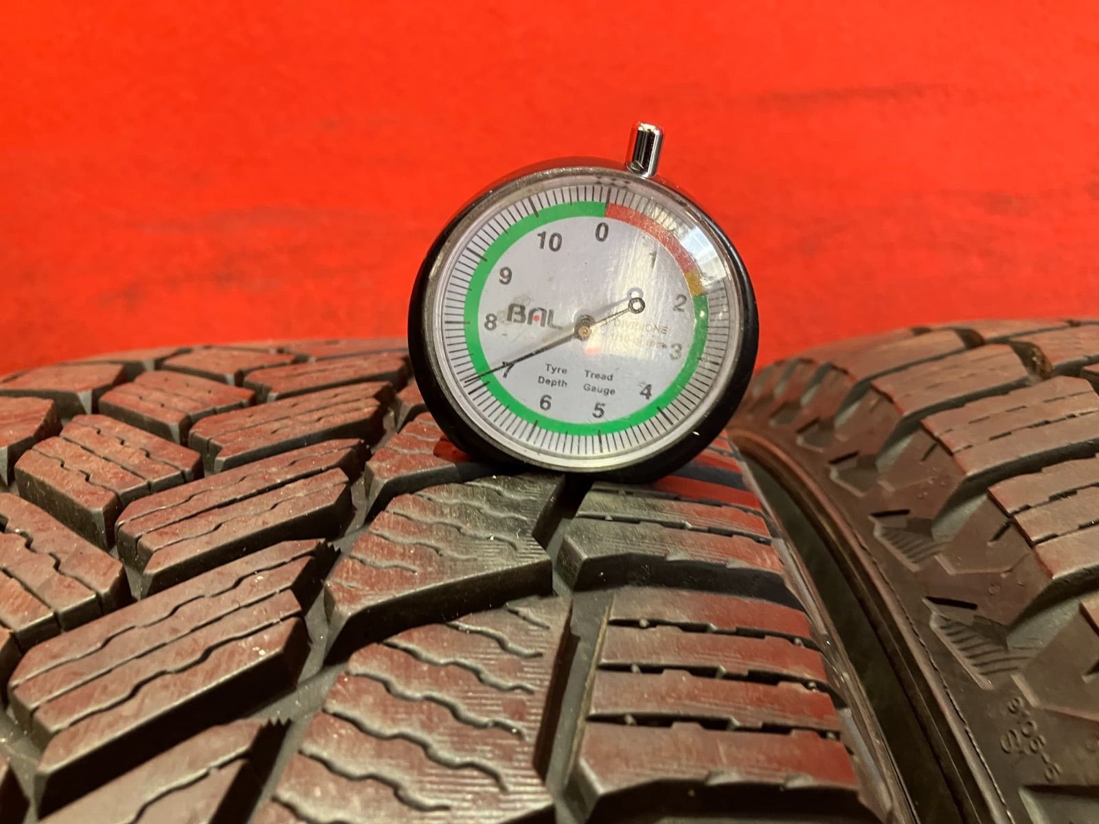 スタッドレスタイヤ