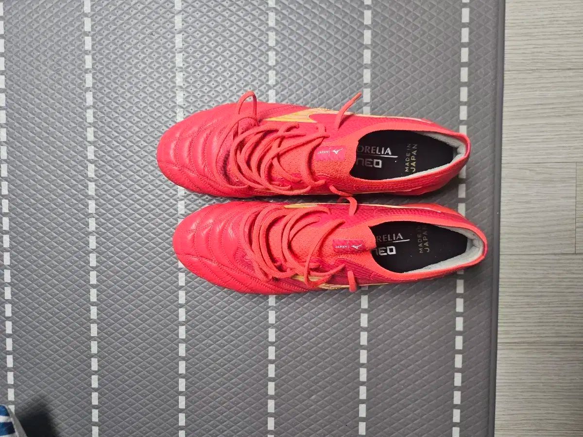Mizuno ミズノ モレリア NEO₍ネオ 4 日本 285 サッカーシューズ