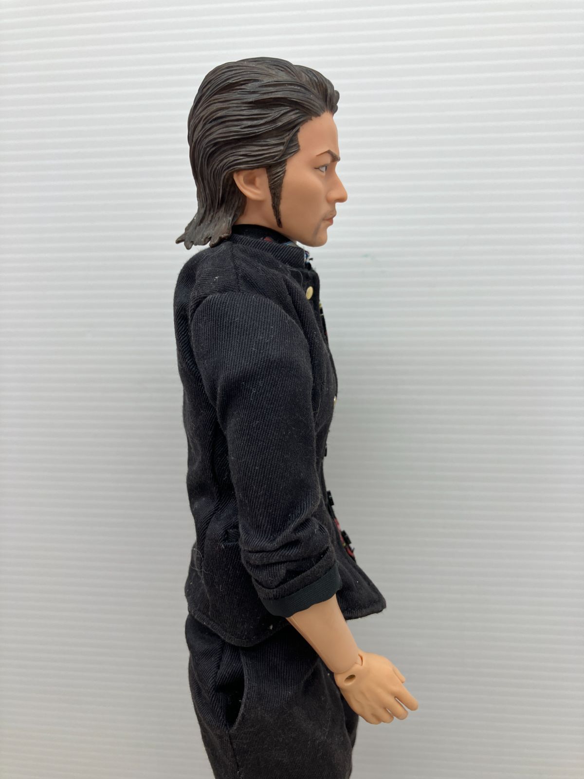 山田孝之フィギュア　クローズZERO 61aMpedzM6L._UF350,350_QL80_.jpg