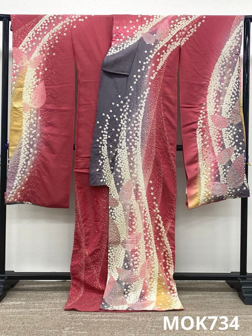 振袖 仮絵羽 滝泰 ふりおぼろ 相良刺繍 銀通し 正絹 未仕立て品 八掛付き 振袖 仮絵羽 滝泰 ふりおぼろ 相良刺繍 正絹 未仕立て品 八掛付き