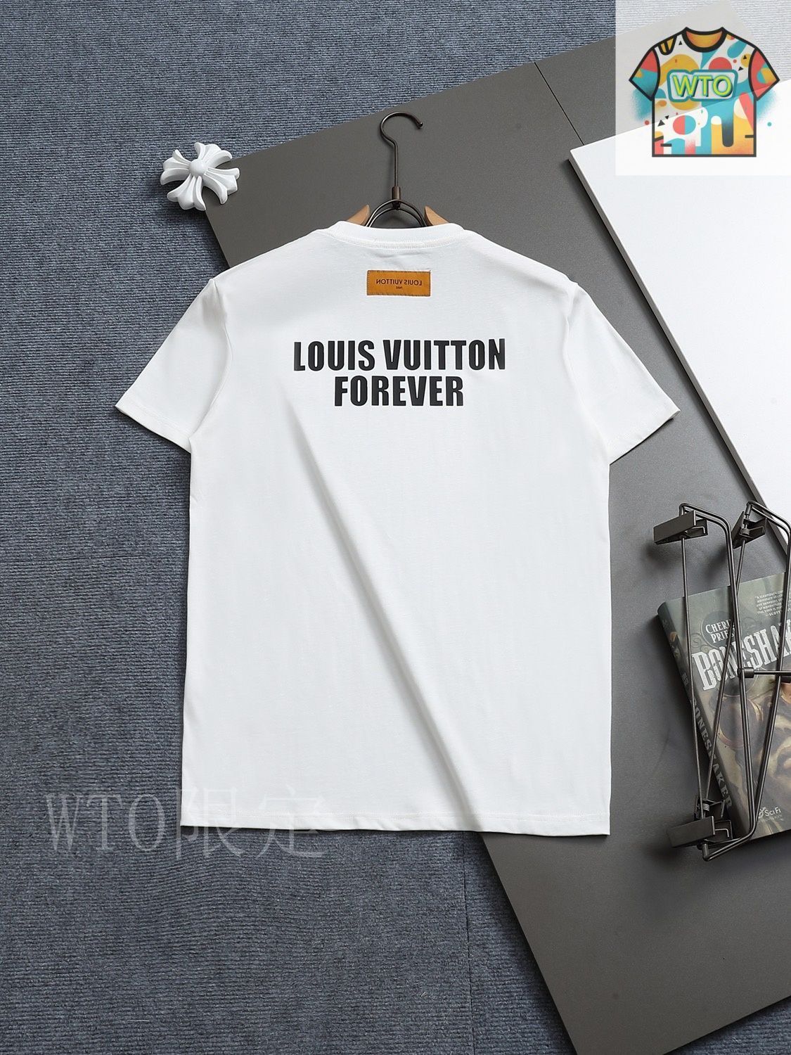 【25SS/すぐ届く/フレッシュに着こなす】Louis Vuitton Tシャツ 今日特価】Louis Vuitton 25SS ?天恐竜刺繍 T-shirt - メルカリ