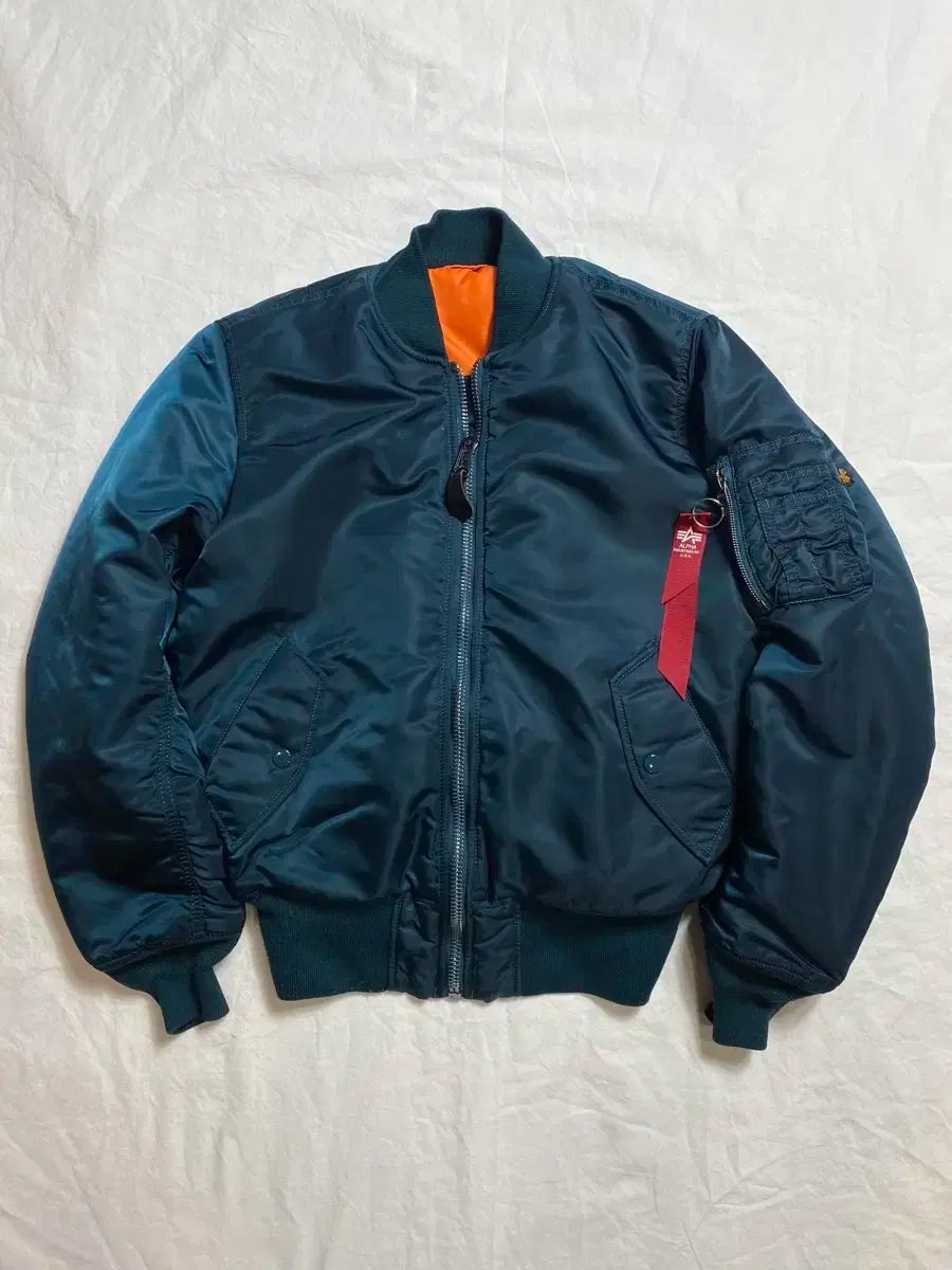 【雷市場（ポンジャン）商品韓国直送】 ALPHA INDUSTRIES(アルファ インダストリーズ) ジャケット