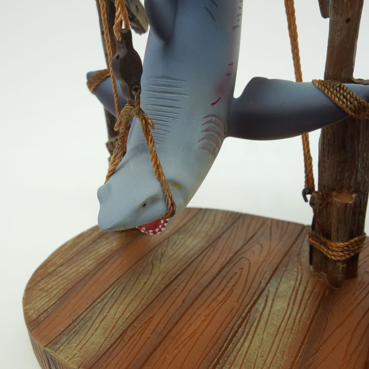 USJ ユニバーサルスタジオジャパン JAWS ジョーズ キーチェーンフック ※中古 - メルカリ