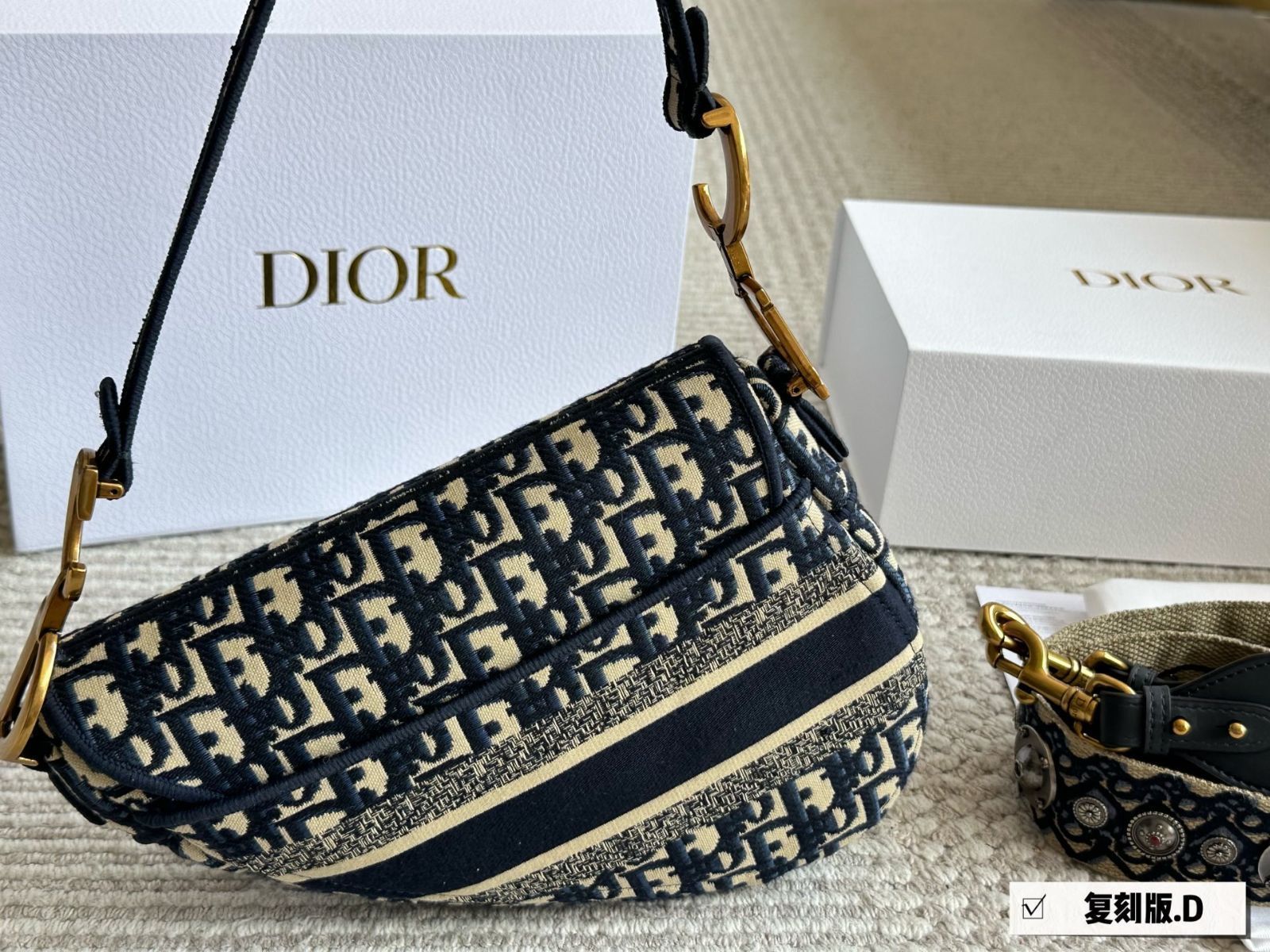 今日 Dior ヴィンテージ サドルバッグ ラージサイズ 25cm×20cm アップグレードバージョン with ローマ肩紐 DECORATOM_COM_BR
