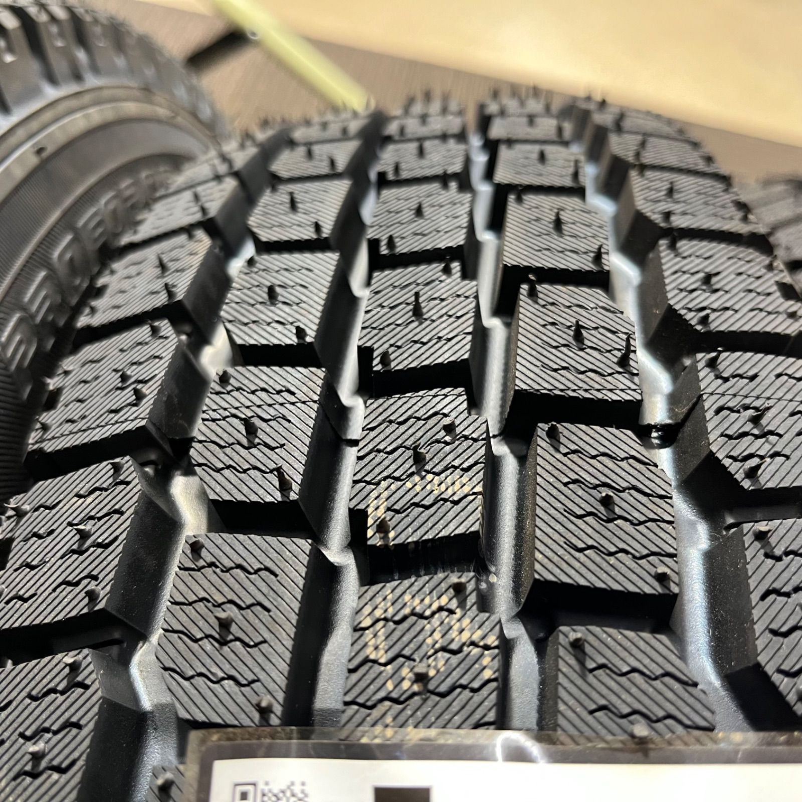 スタッドレスタイヤ