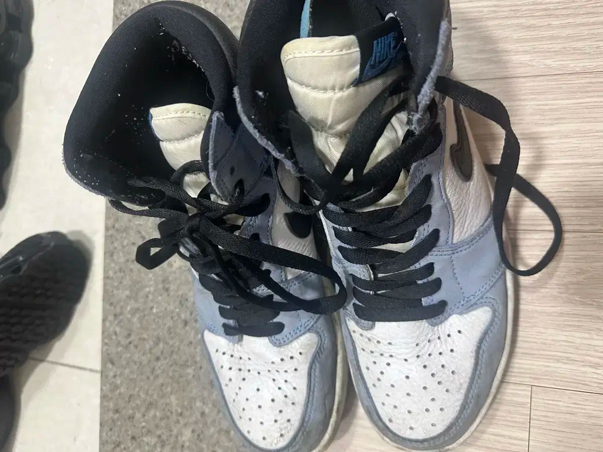 NIKE ナイキ エア ジョーダン 1 ユニバーシティー ブルー